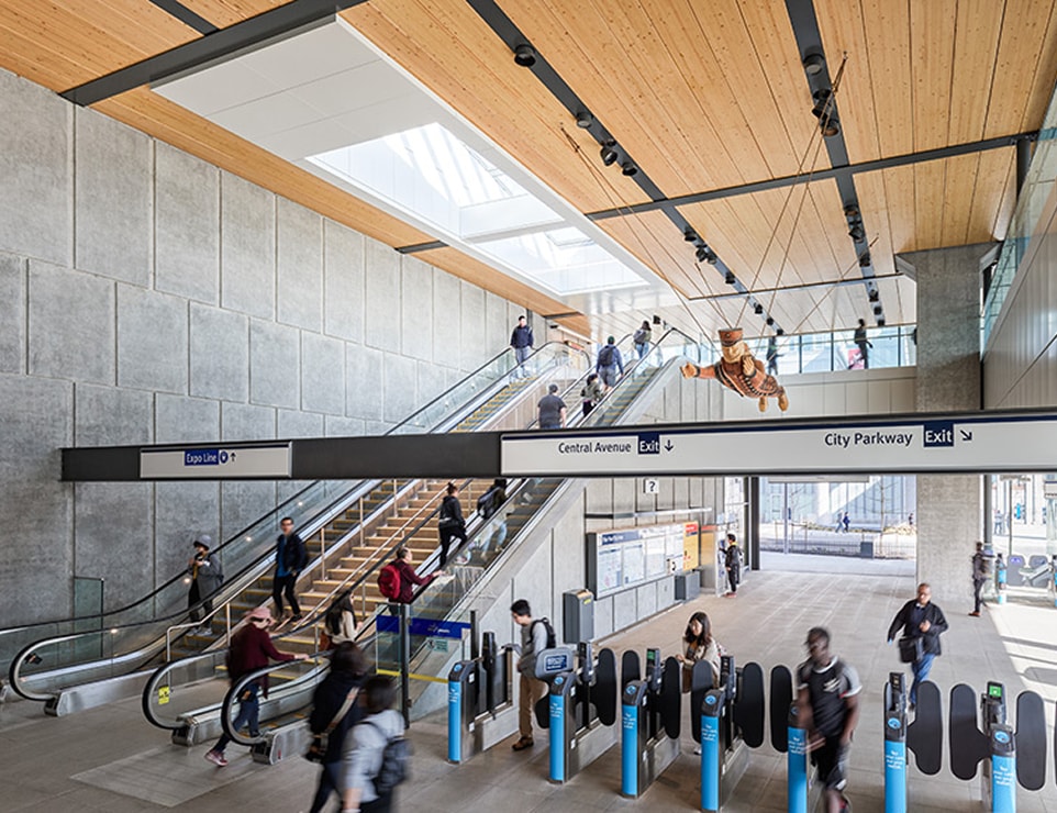 Surrey Central Station, Interior